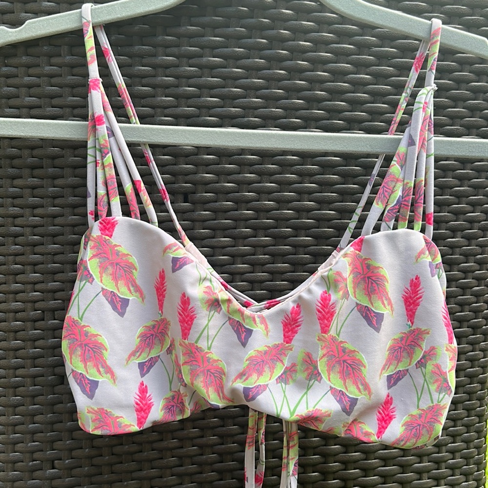 *S O L D* ACACIA SWIMWEAR Vintage Hawaii Top